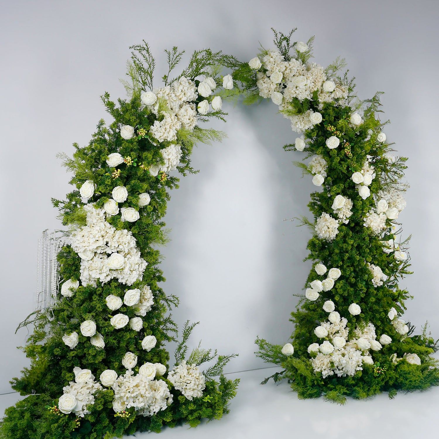 aliflowers-white-hydrangea-green-plant-flower-decoration-wedding-background-horn-arch